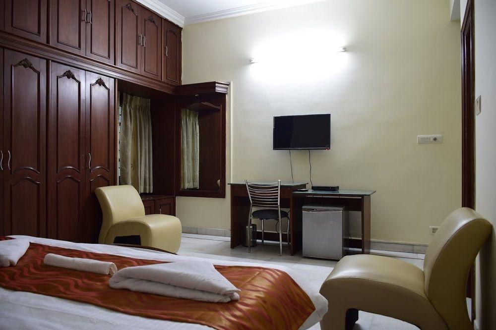 อัลไพน์ โกลว์ เรซิเดนซี เครสต์ Hotel ไฮเดอราบัด ภายนอก รูปภาพ