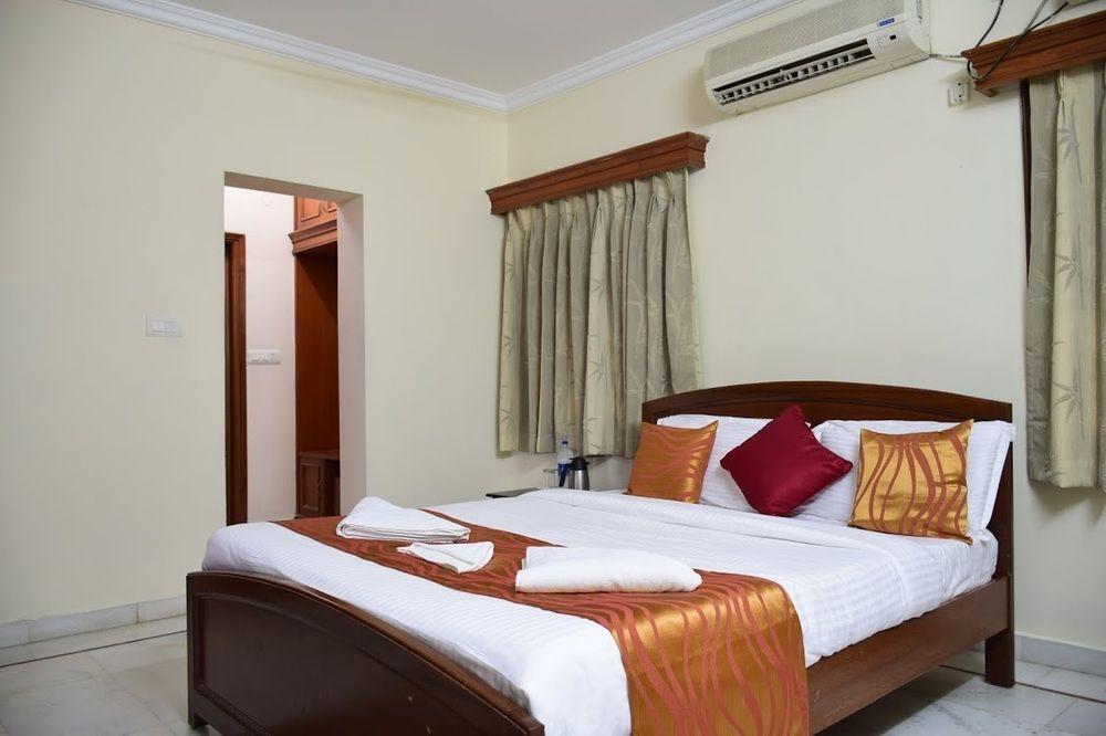 อัลไพน์ โกลว์ เรซิเดนซี เครสต์ Hotel ไฮเดอราบัด ภายนอก รูปภาพ
